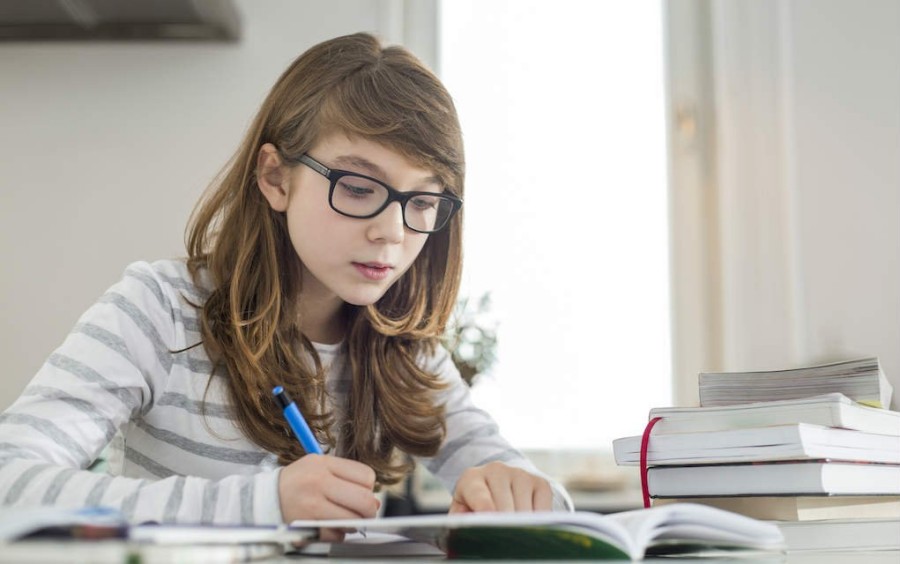 Girl-studying.jpg